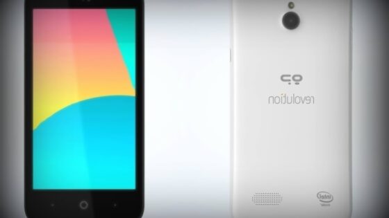 Pametni mobilni telefon Geeksphone Revolution se bo zlahka prikupil uporabnikom Androida in Firefoxa OS!