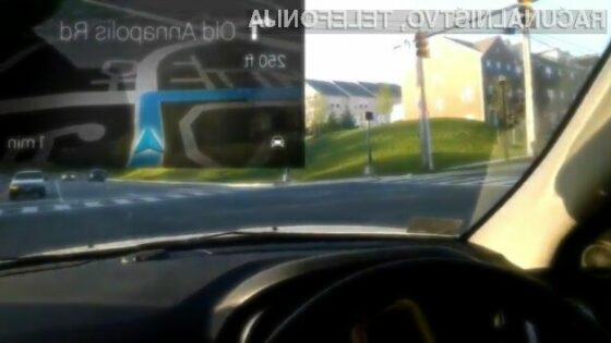 Pri podjetju Google so prepričani, da je uporaba njihovih večpredstavnostnih očal Glass v prometu povsem varna!