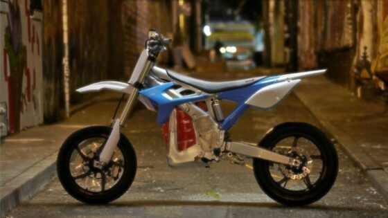 Podjetje Logos Technologies bo za ameriško vojsko še letos pripravilo zanimiv motocikel na hibridni pogon.