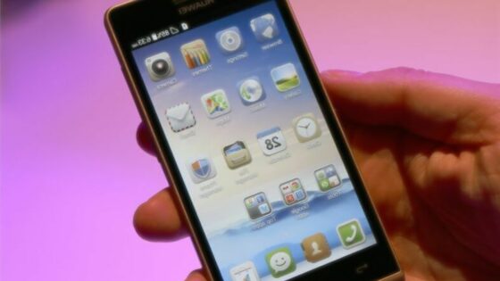 Izjemna pametna mobilna telefona Huawei Ascend P7 in Ascend P7 Mini naj bi na prodajne police trgovin prispela že v drugi polovici maja.
