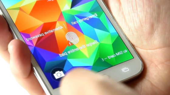 Zaščita bralnika prstnih odtisov pametnega mobilnega telefona Samsung Galaxy S5 je padla v zgolj nekaj dneh!