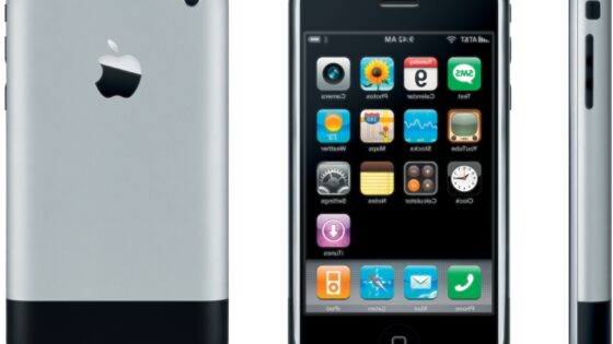iPhone – predhodnik današnjih pametnih telefonov.