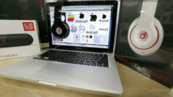 Apple z nakupom podjetja Beats Electronics cilja predvsem na njegovo spletno storitev za sprotno predvajanje glasbe Beats Music.