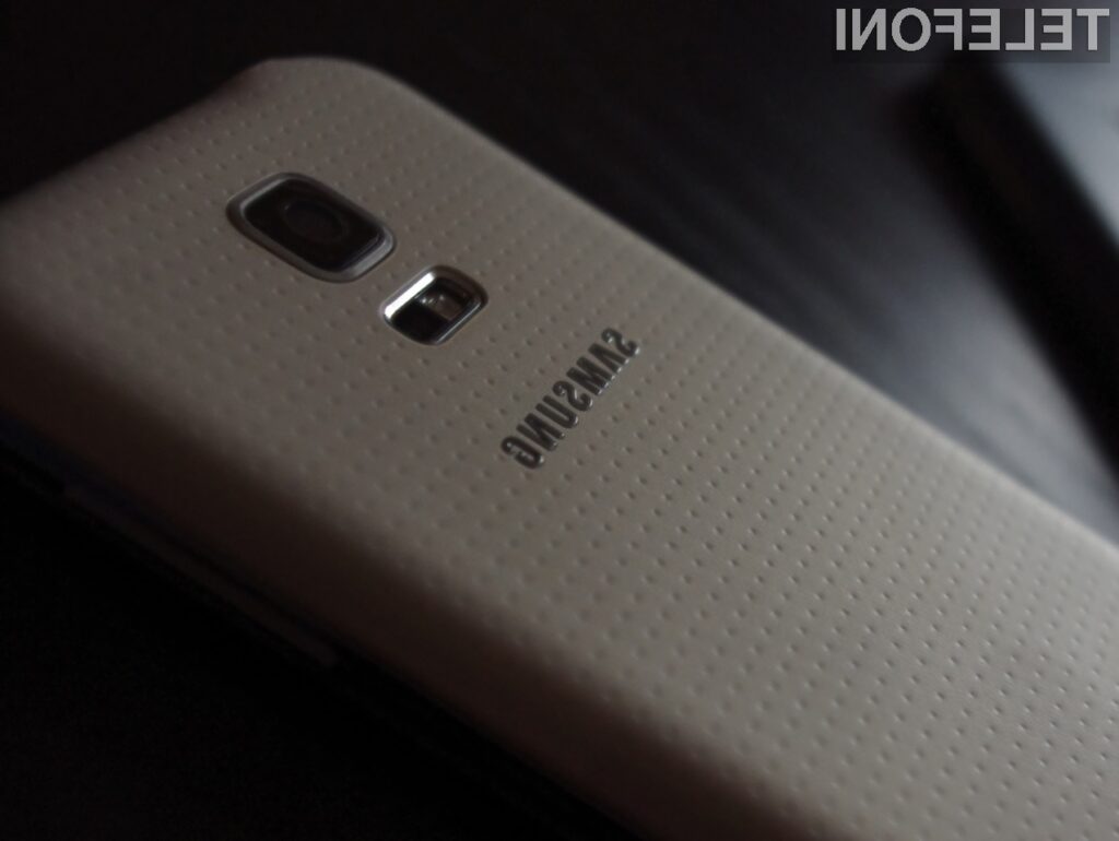 Nadvse zanimivi mobilnik Samsung Galaxy S5 Mini naj bi luč sveta ugledal še pred jesenjo.