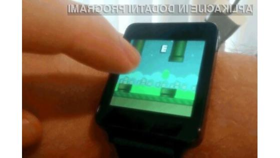 Igra Flopsy Droid se odlično znajde na mobilnih napravah Android Wear, ki so opremljene s kompaktnimi zasloni na dotik.