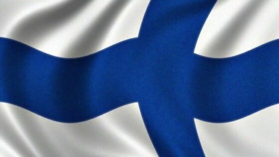 Finski finančni minister Antti Rinnea je prepričan, da jih je podjetje Microsoft z nakupom Nokie izdalo.