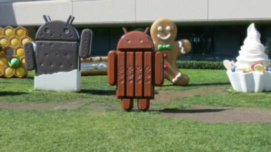 Mobilni operacijski sistem Android 4.4 KitKat počasi a vztrajno pridobiva tržni delež!
