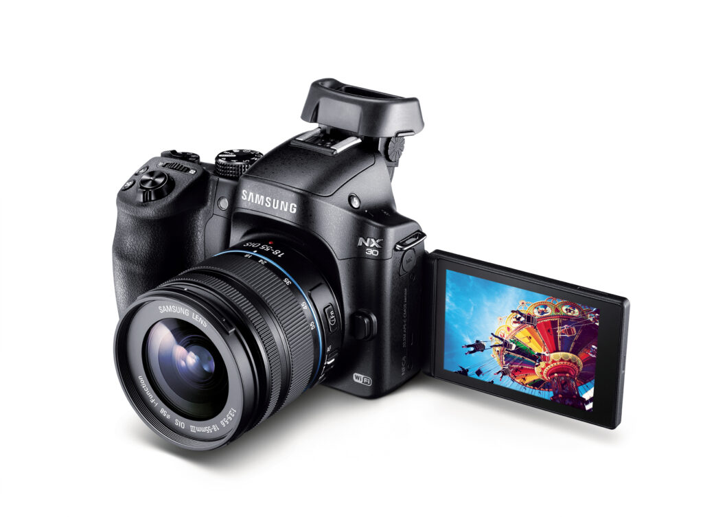 Samsung prejel nagrade EISA za svoje fotoaparate in večsobni avdio sistem