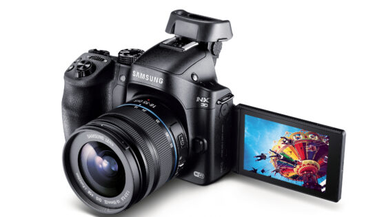 Samsung prejel nagrade EISA za svoje fotoaparate in večsobni avdio sistem