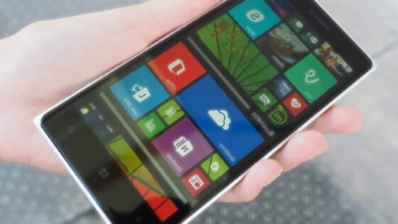 Microsoft naj bi se blagovnima znamkama Nokia in Windows Phone odpovedal že proti koncu leta.