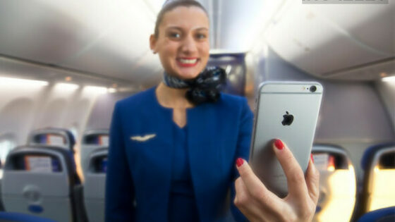 Potniki letalske družbe United Airlines bo kmalu lahko brezplačno uporabljali pametni mobilni telefon iPhone 6 Plus!