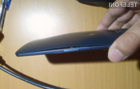 Mobilnik Google Nexus 6 naj bi imel resne težave tako z lepilom zadnjega ohišja kot z baterijo.
