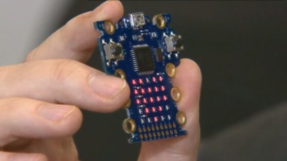 Miniaturni računalniški sistem Micro Bits je prilagojen pridobivanju znanj s področja programiranja!