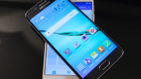 Pametna mobilna telefona Samsung Galaxy S6 in S6 Edge sta izpolnila vsa pričakovanja!