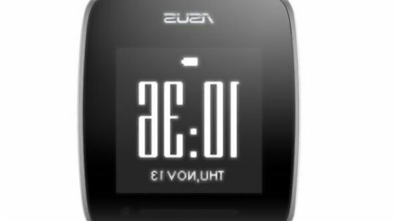 Pametna ročna ura Asus VivoWatch je kot nalašč za tiste, ki se veliko ukvarjajo s športom.