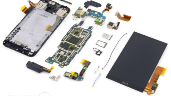 Popravilo mobilnika HTC One M9 bo vedno potrebno zaupati serviserju.