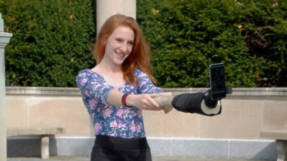 Selfie roka je že navdušila marsikaterega ljubitelja selfijev.