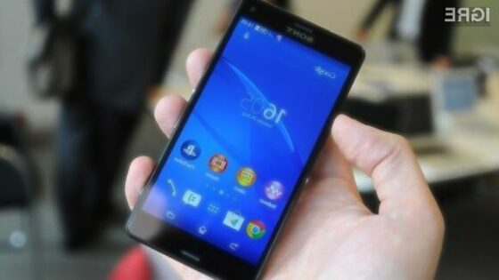 Pametni mobilni telefon Sony E5663 bo pisan na kožo ljubiteljem selfijev!