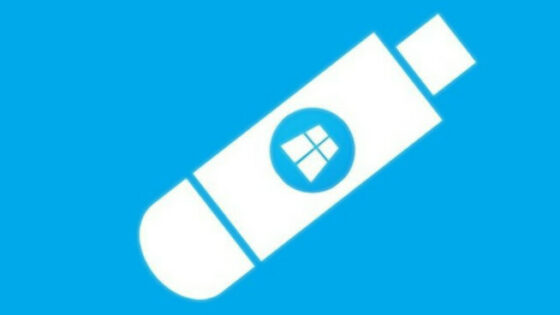 Windows 10 bomo po vsej verjetnosti lahko kupili tudi na pomnilniških ključih USB!