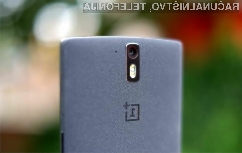 Pametni mobilni telefon OnePlus 2 obeta veliko!