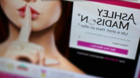 Objava podatkov s spletne strani Ashley Madison je marsikomu pošteno zagrenila življenje.