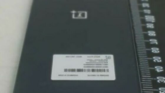 Pametni mobilni telefon OnePlus E1005 naj bi bil dostopen širšemu krogu uporabnikov storitev mobilne telefonije!