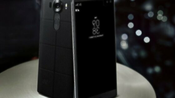 Pametni telefon LG V10 z dvema zaslonoma se vam bo zagotovo zlahka prikupil.