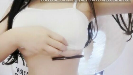 Igro »Breasts And Pens« bodo mnoge ženske kmalu zagotovo obžalovale.