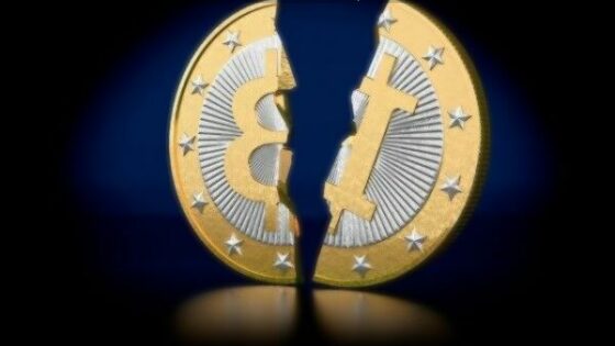 Microsoft je v celoti opustil podporo digitalni denarni enoti Bitcoin!