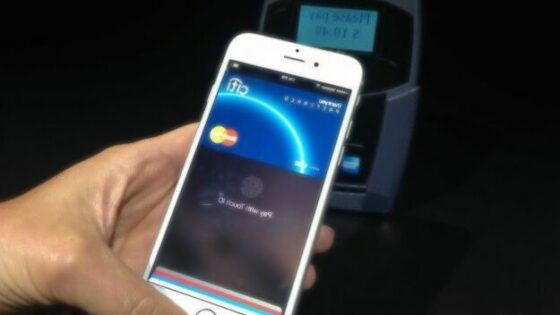 Uporabniki mobilnih naprav Apple bodo kmalu lahko plačevali kar preko mobilnega brskalnika Safari!