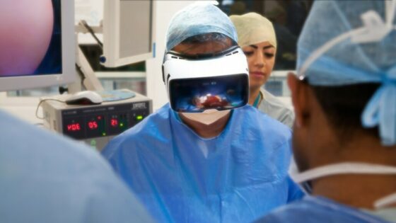 Navidezna resničnost je kot nalašč za prikaz 360-stopinjskega dogajanja na operacijski mizi.