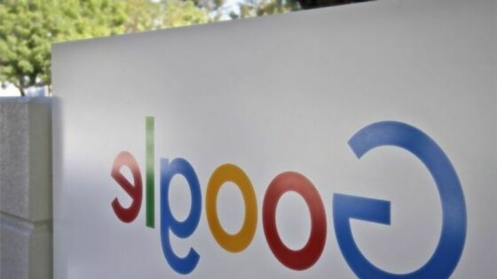 Google bo moral evropskim komisarjem pojasniti, zakaj s prednameščenimi aplikacijami na Androidu ovira konkurenco!