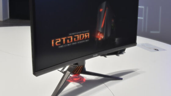 Zaslon Asus ROG Swift PG348Q igričarjev nikoli ne bo pustil na cedilu.