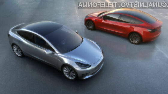 Prvi kupci bodo električni avtomobil Tesla Model 3 prejeli v začetku naslednjega leta.