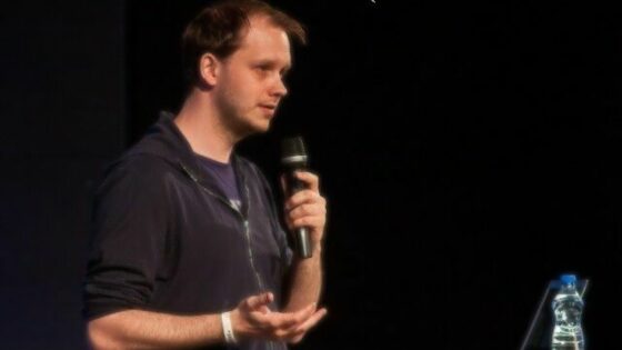Peter Sunde bo zaradi kršenja avtorskih pravic moral seči globoko v žep.
