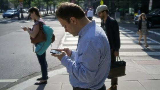 Hoja ob uporabi mobilne naprave je bila lani usodna za 67 ljudi.