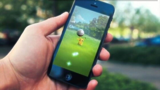 Igričarji mobine igre Pokemon Go postajajo vse bolj zanimivi za nepridiprave.
