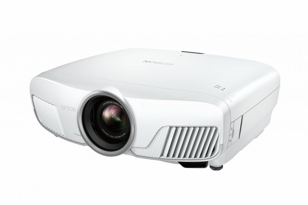 Epson trojici projektorjev hišnega kina dodaja podporo ločljivosti 4K, načinu HDR in vsebinam UHD Blu-ray