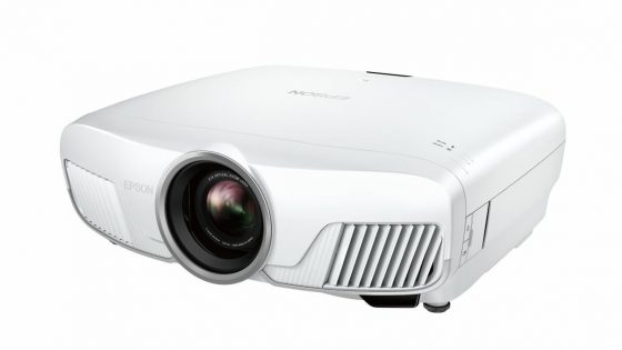 Epson trojici projektorjev hišnega kina dodaja podporo ločljivosti 4K, načinu HDR in vsebinam UHD Blu-ray