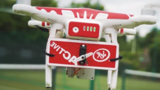 Dron DJI Phantom 3 podjetja Virgin Active se odlično obnese v vlogi trenerja.