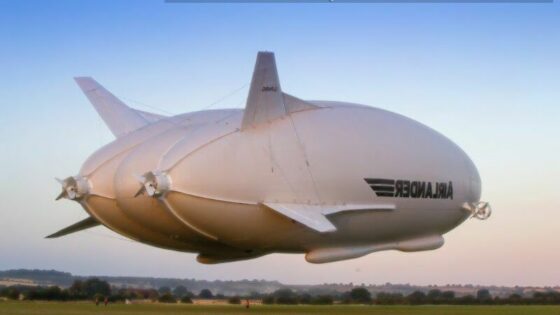 Do konca leta 2018 pa bo na voljo 12 zrakoplov Airlander 10.
