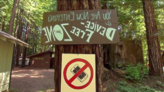 Vse več ljudi išče dopust v krajih, kjer ni dostopa do svetovnega spleta.
