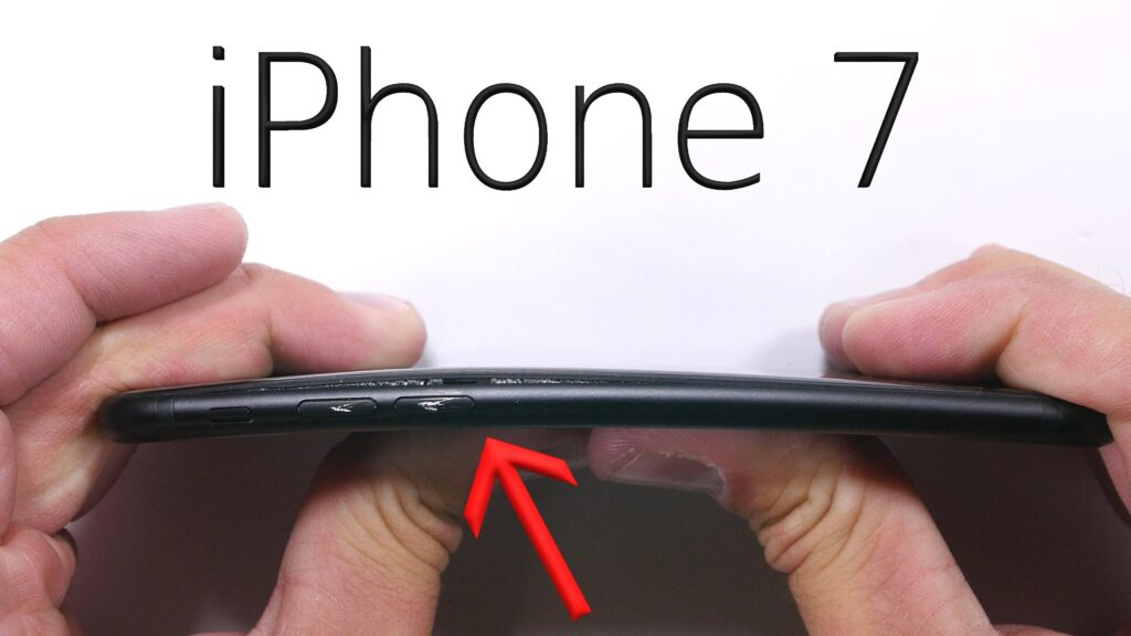 Pametni mobilni telefon Apple iPhone 7 vsaj zlahka ne bomo uničili!