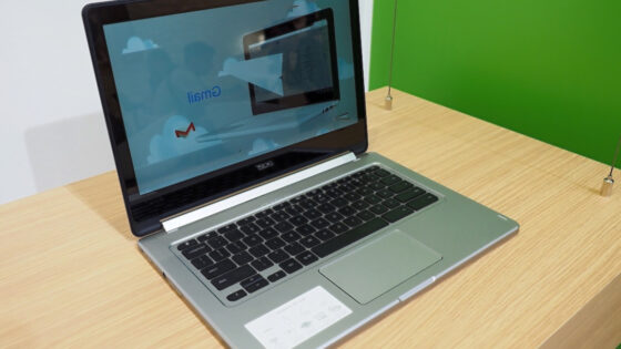 Prenosniku Acer Chromebook R13 se bomo le stežka uprli!