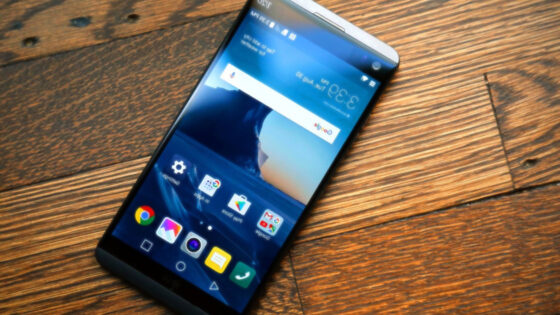 Podjetje LG se je s pripravo pametnega mobilnega telefona V20 resnično izkazalo!