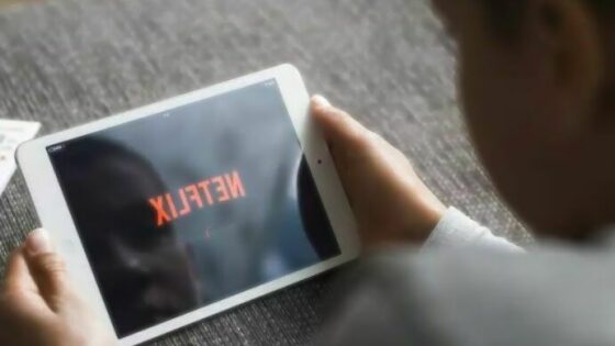 Videoposnetke Netflix bi lahko še pred koncem leta predvajali tudi brez dostopa do svetovnega spleta.