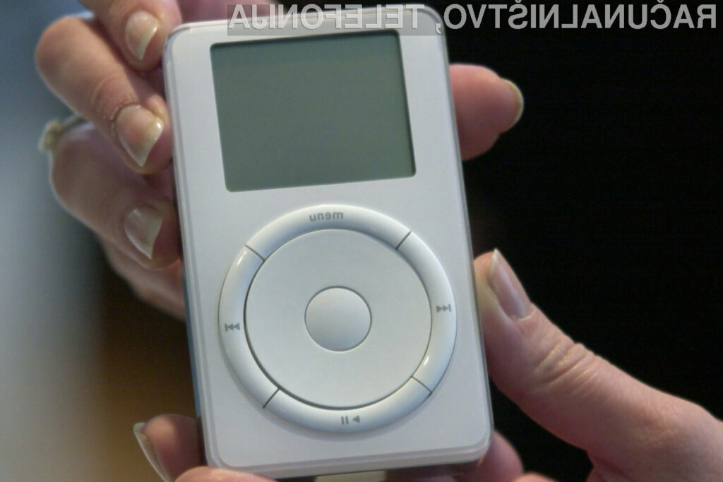 Prenosni predvajalnik Apple iPod je bil prvič predstavljen 23. oktobra 2001!