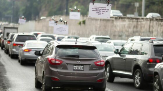 Kako Uber voznike nadleguje z rojem dronov