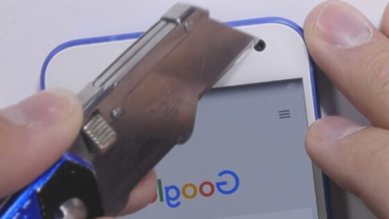 Vzdržljivost pametnega mobilnega telefona Google Pixel naj bi bila boljša od vzdržljivosti iPhona 7!
