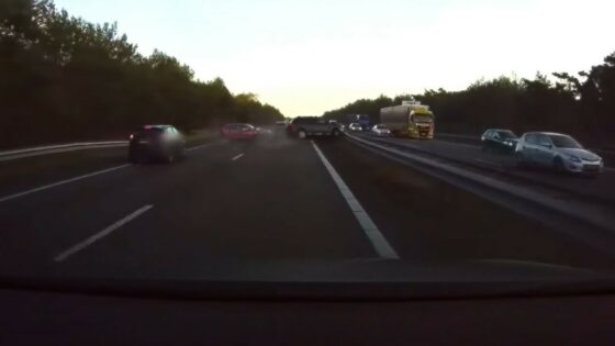 Teslin avtopilot je tokrat preprečil nesrečo na avtocesti!
